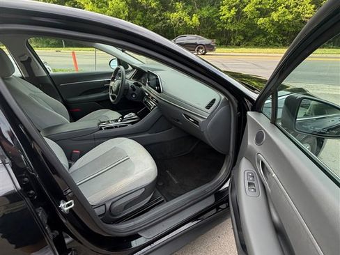 Used 2021 Hyundai Sonata SE w/ Cargo Package FWD image 10