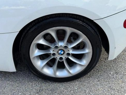 Used 2005 BMW Z4 2.5i RWD image 39