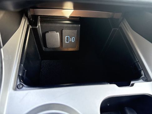 Certified 2022 Ford Explorer XLT image 39