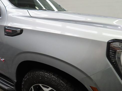 Used 2025 GMC Yukon AT4 w/ LPO, Get Active Package AWD/4WD image 40