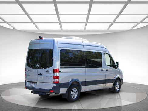 Used 2016 Mercedes-Benz Sprinter 2500 image 4