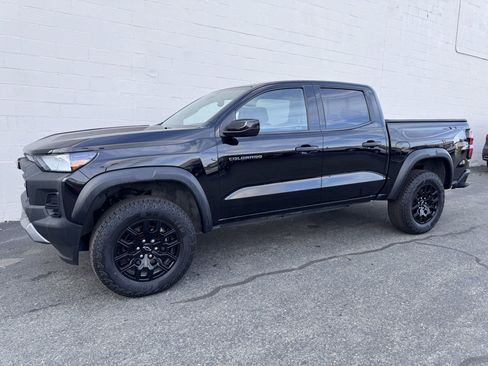 Used 2024 Chevrolet Colorado Trail Boss w/ Advanced Trailering Package image 1