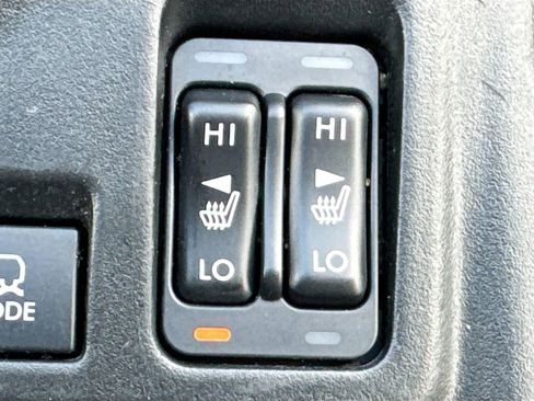 Used 2021 Subaru Crosstrek 2.0i Premium w/ Moonroof Package image 26