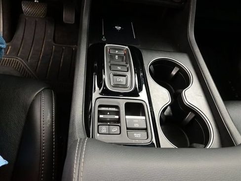 Certified 2023 Honda Pilot Touring image 14