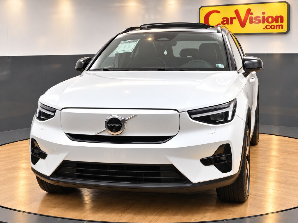 Used 2023 Volvo XC40 Recharge Ultimate AWD/4WD image 3