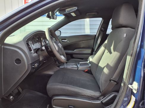 Used 2014 Dodge Charger SE w/ Sport Appearance Group image 8