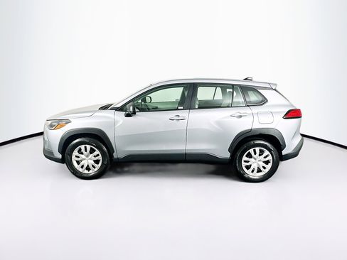 Used 2024 Toyota Corolla Cross L image 4