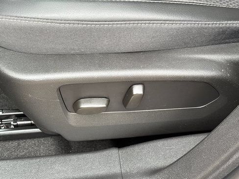 Used 2023 Buick Envision Preferred FWD image 18