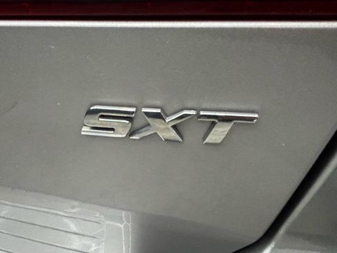 Used 2016 Dodge Journey SXT w/ Comfort/Convenience Group FWD image 12