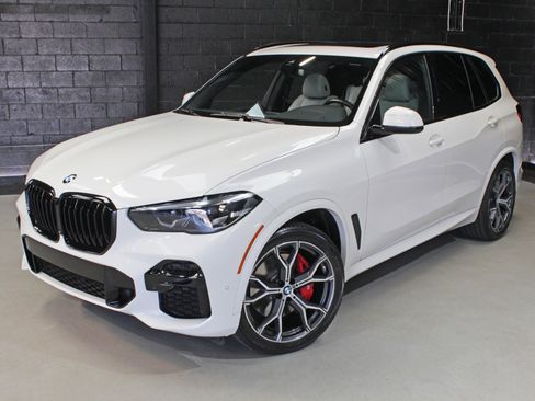 Used 2023 BMW X5 xDrive40i w/ M Sport Package AWD/4WD image 80