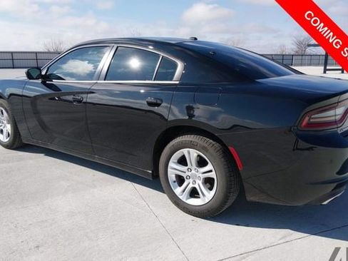 Used 2020 Dodge Charger SXT RWD image 3