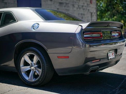 Used 2016 Dodge Challenger SXT image 11