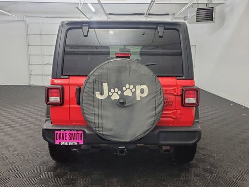 Used 2021 Jeep Wrangler Unlimited Willys image 8