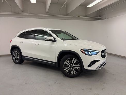 Certified 2025 Mercedes-Benz GLA 250 4MATIC image 8