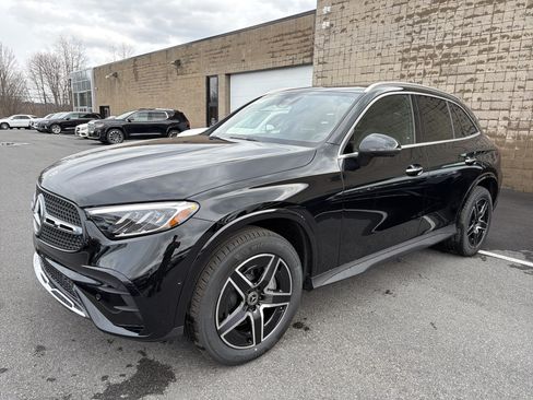 Used 2026 Mercedes-Benz GLC 300 4MATIC image 4