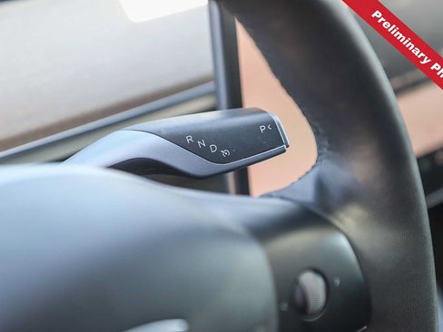 Used 2022 Tesla Model Y Long Range AWD/4WD image 17