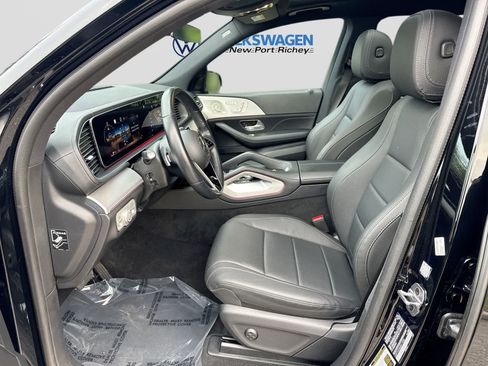 Used 2025 Mercedes-Benz GLS 450 4MATIC image 23