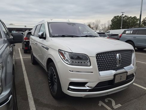 Used 2018 Lincoln Navigator Black Label image 4