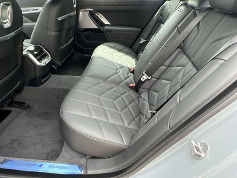 New 2025 BMW 740i xDrive w/ Executive Package AWD/4WD image 22