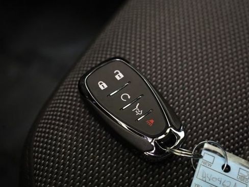 Used 2023 Chevrolet Traverse LT FWD image 37