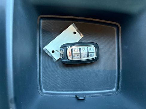 Used 2026 Chrysler Pacifica Select FWD image 44