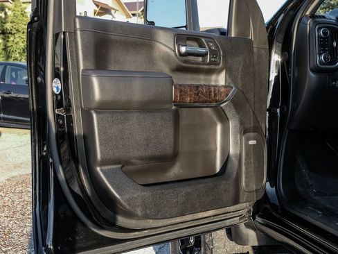 Used 2022 GMC Sierra 3500 Denali w/ Denali Black Diamond Edition image 50