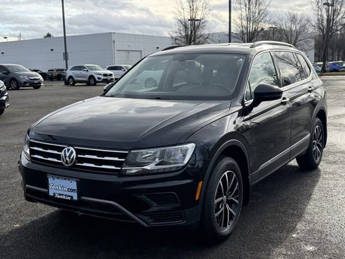 Used 2021 Volkswagen Tiguan SE image 4