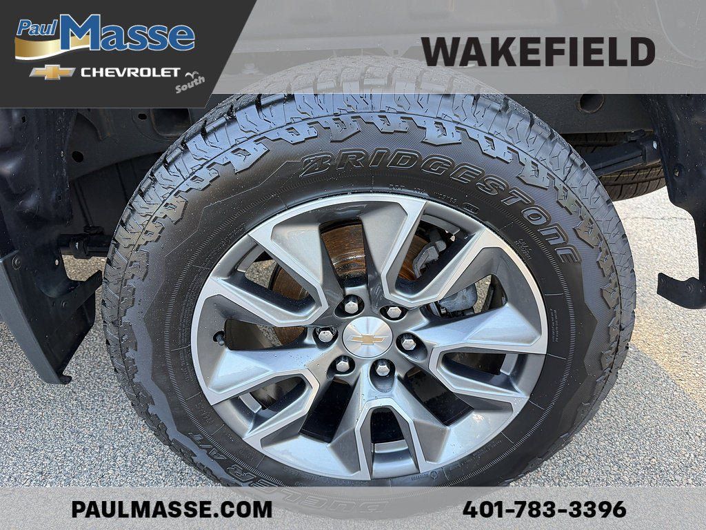 Used 2024 Chevrolet Silverado 1500 LT AWD/4WD image 9