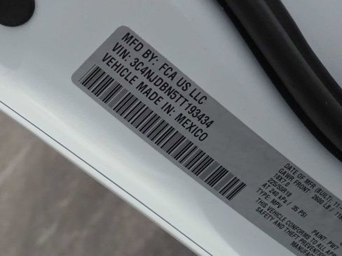 New 2026 Jeep Compass Latitude image 34