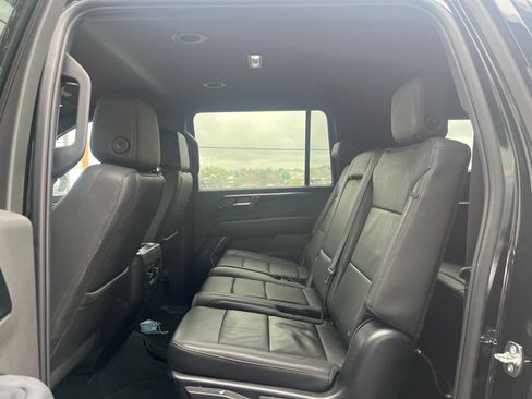 Used 2025 Chevrolet Suburban Z71 AWD/4WD image 9
