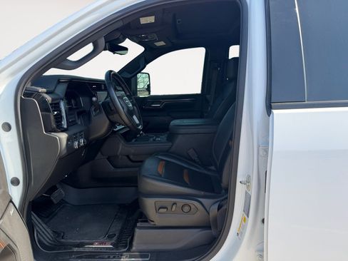 Used 2024 GMC Sierra 2500 AT4 w/ AT4 Premium Plus Package image 5