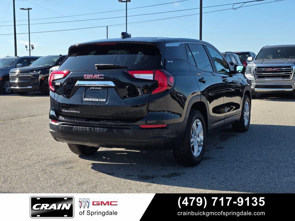 Used 2024 GMC Terrain SLE FWD image 8