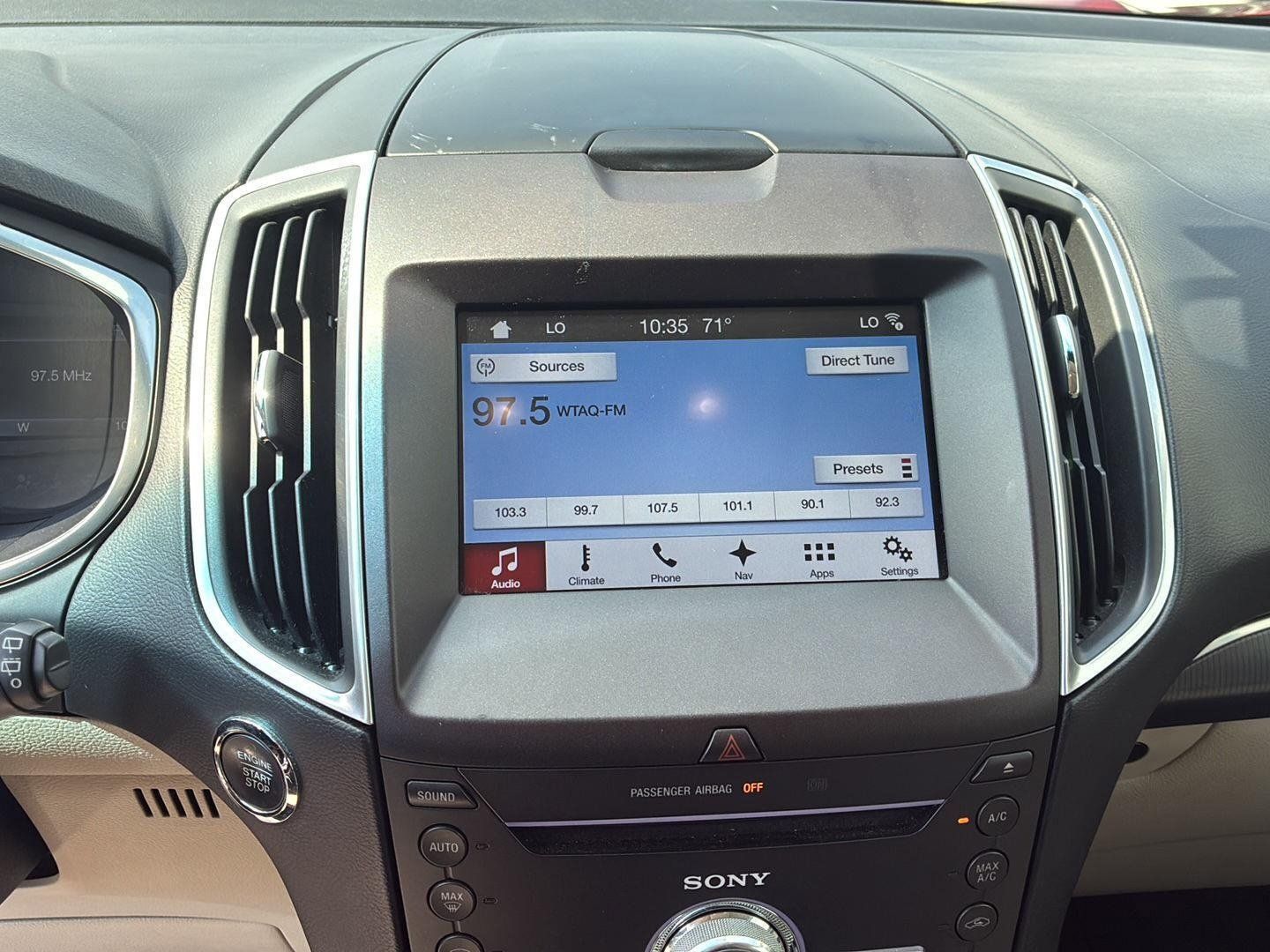 Used 2017 Ford Edge Titanium w/ Technology Package FWD image 13