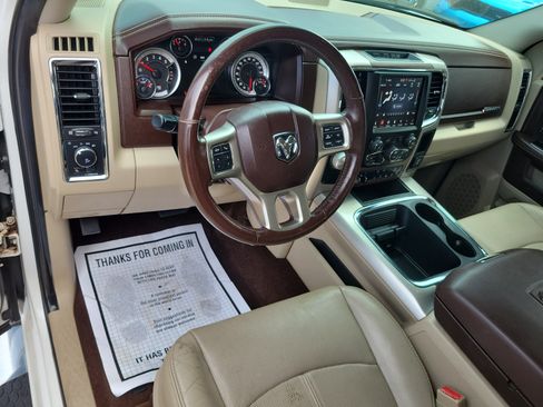 Used 2019 RAM 1500 Laramie w/ Convenience Group RWD image 11