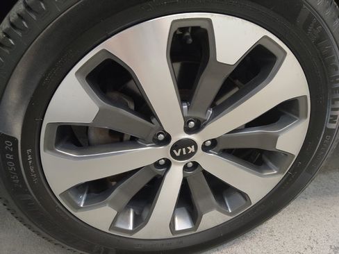 Used 2021 Kia Telluride EX w/ EX Premium Package FWD image 31