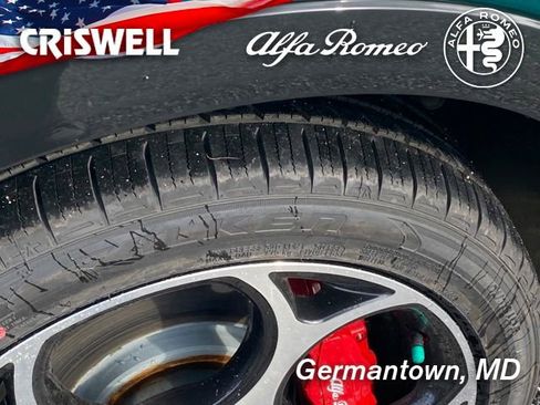 New 2024 Alfa Romeo Tonale Veloce image 13