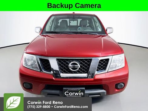 Used 2016 Nissan Frontier SV image 2