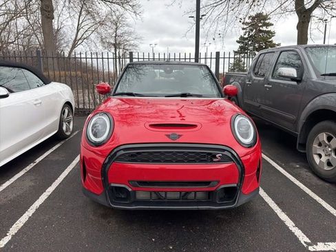 Used 2023 MINI Cooper S image 2