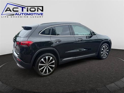 Used 2022 Mercedes-Benz GLA 250 4MATIC w/ Premium Package Lite image 8
