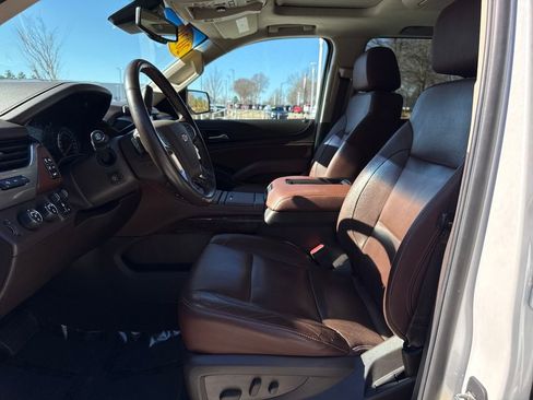 Used 2020 Chevrolet Suburban Premier image 13