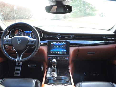 Used 2017 Maserati Quattroporte S GranSport Q4 image 15