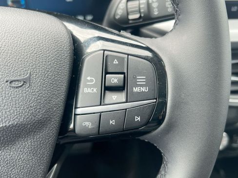 Used 2023 Ford Escape Platinum w/ Premium Technology Package AWD/4WD image 24