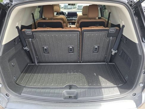 New 2026 Nissan Pathfinder Platinum AWD/4WD image 14