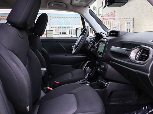 Used 2022 Jeep Renegade Sport w/ Sport Appearance Group image 18