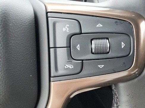 Used 2021 Chevrolet Suburban High Country image 12