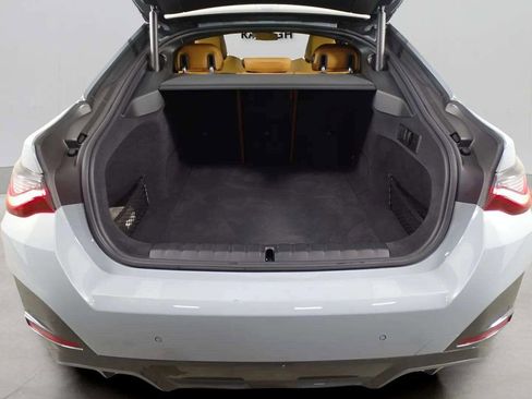 Used 2023 BMW i4 eDrive40 w/ M Sport Package image 33