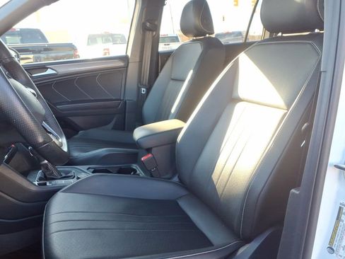 Used 2024 Volkswagen Tiguan SE R-Line image 22