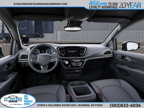 New 2027 Chrysler Pacifica Select FWD image 17
