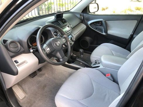 Used 2012 Toyota RAV4 4WD w/ Upgrade Value Pkg image 9