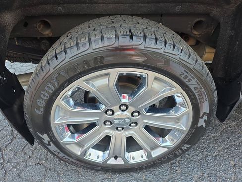 Used 2018 GMC Sierra 1500 Denali w/ Denali Ultimate Package AWD/4WD image 17